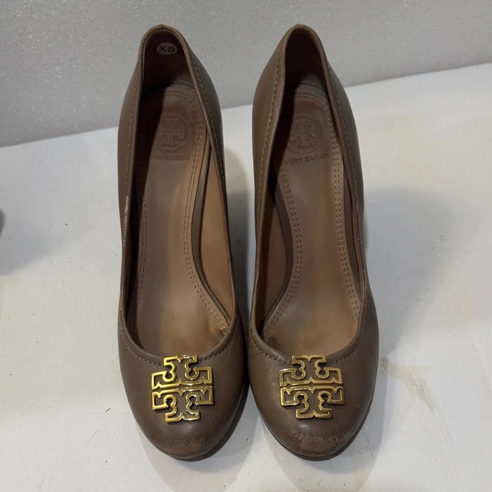 Tory Burch Brown Heels with Gold Logo